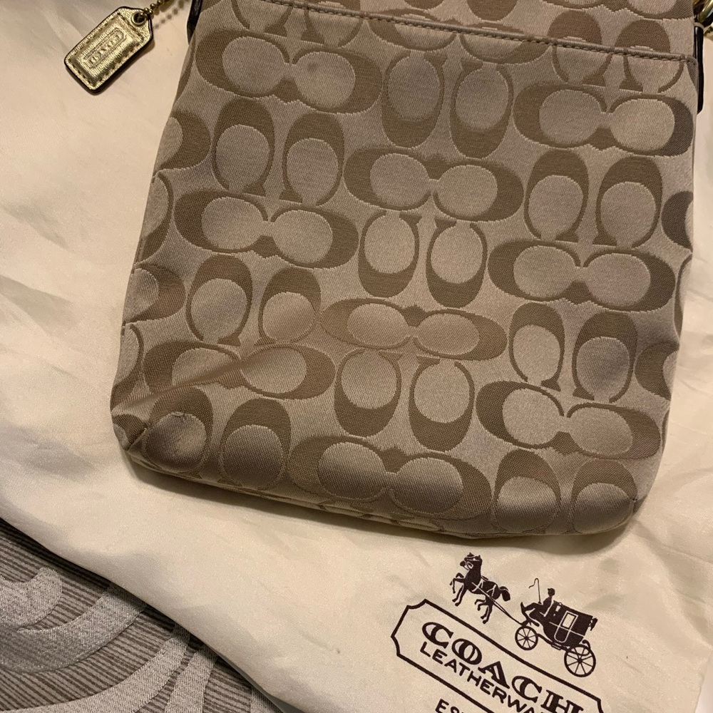 Coach crossbody - Picture 4 of 4